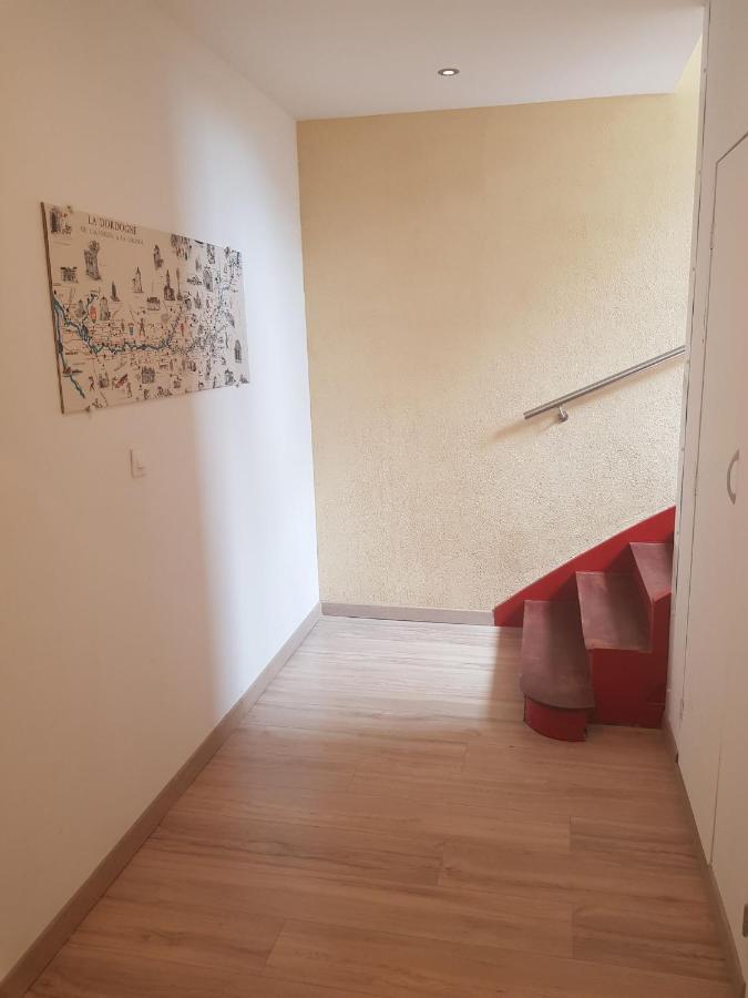 11 - Tres Joli 2 Pieces Tout Equipe Pour 1 A 5 Personnes, Vue Sur Parc Arbore, Parking Privatif Gratuit, Grand Fourgon Possible, Tout Le Linge De Maison Est Fourni Razac-sur-lʼIsle Buitenkant foto