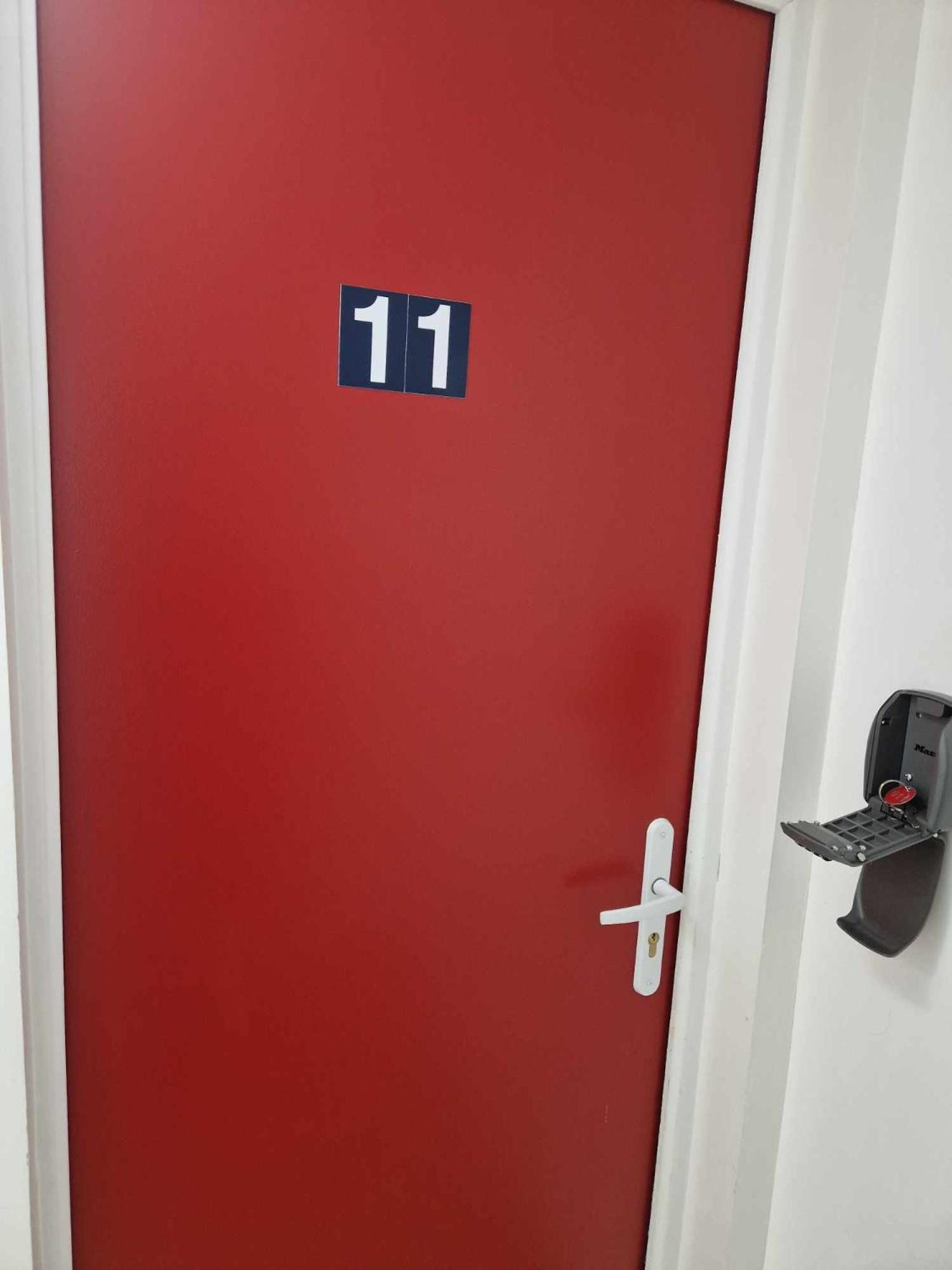 11 - Tres Joli 2 Pieces Tout Equipe Pour 1 A 5 Personnes, Vue Sur Parc Arbore, Parking Privatif Gratuit, Grand Fourgon Possible, Tout Le Linge De Maison Est Fourni Razac-sur-lʼIsle Buitenkant foto